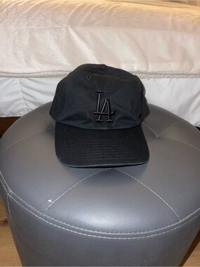 Los Angeles Dodgers Black Embroidered Cap